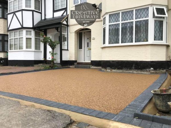 Resin driveway surfacing in Mountmellick
